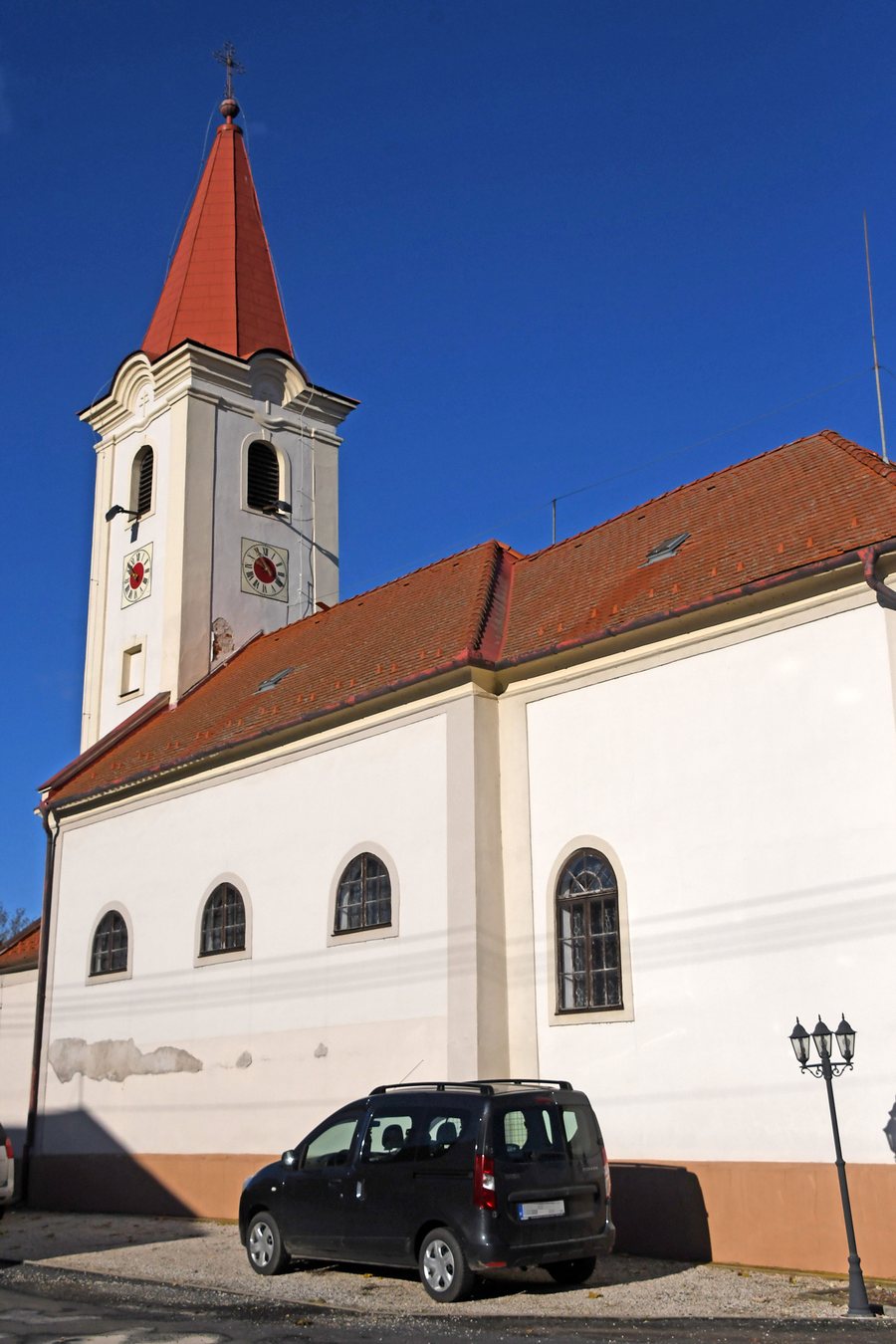 File:Csénye, római katolikus templom 2023 02.jpg