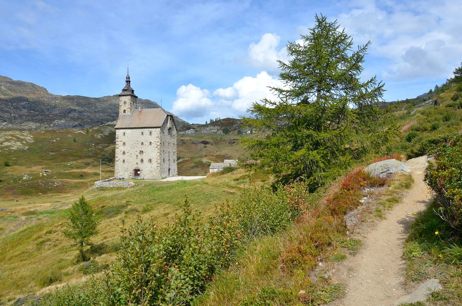 Stockalperweg beim Alten Hospiz an der Simplonpassstrasse