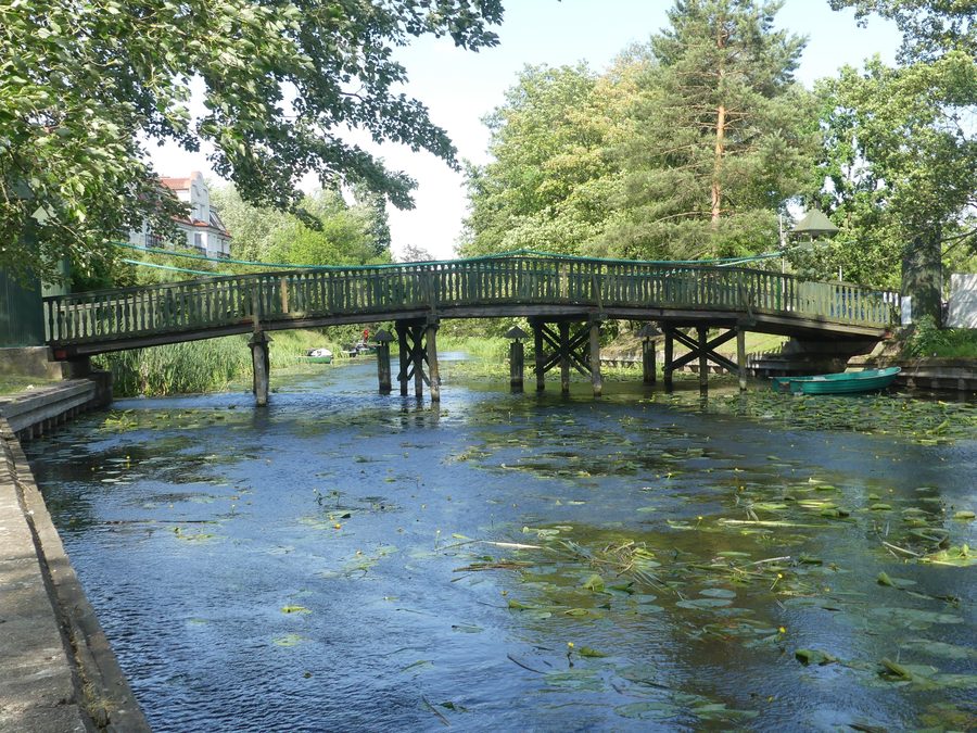 Bridge at the mouth of the Ełk River flowing into Lake Ełk