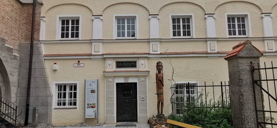 Außenbereich des Missionsmuseums Sankt Ottilien in der Erzabtei St. Ottilien