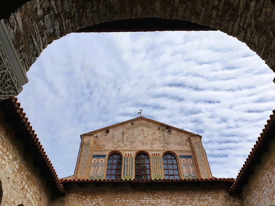 Innenhof der Euphrasianischen Basilika in Poreč