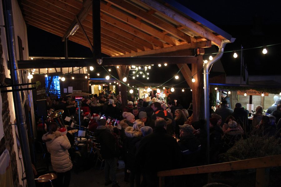 Weihnachtsmarkt am Dorfmuseum in Vettelschoß