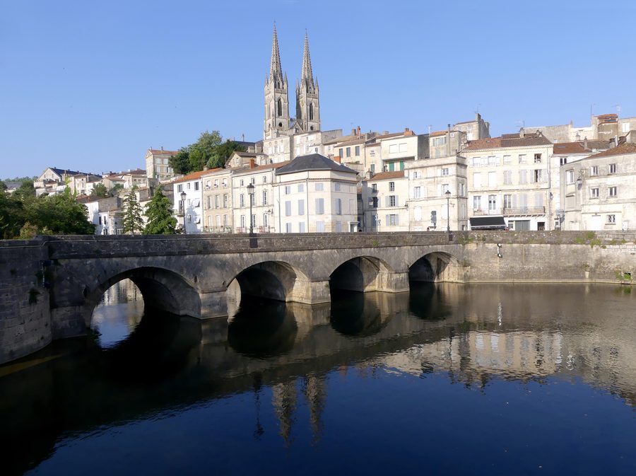 Die Sèvre Niortaise am Abend in Niort, Deux-Sèvres