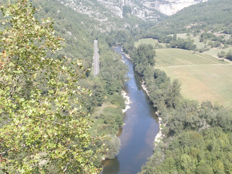 Schlucht des Aveyron bei Penne im Département Tarn
