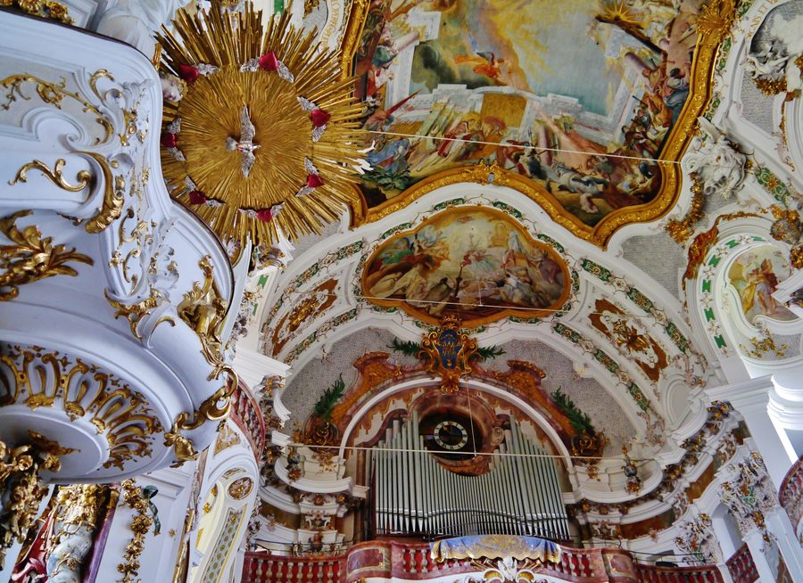 Innenraum der Asambasilika St. Margaretha in Osterhofen