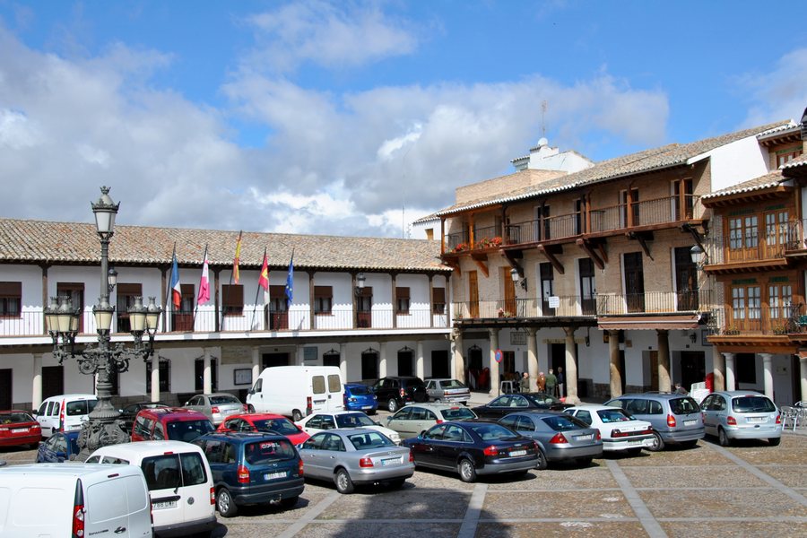 File:Plaza Mayor de La Puebla de Montalbán - Toledo - Spain - panoramio.jpg