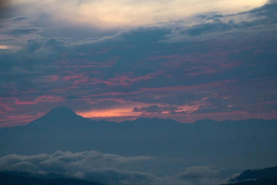 Nevado del Tolima al atardecer, visto desde La Mesa, Cundinamarca