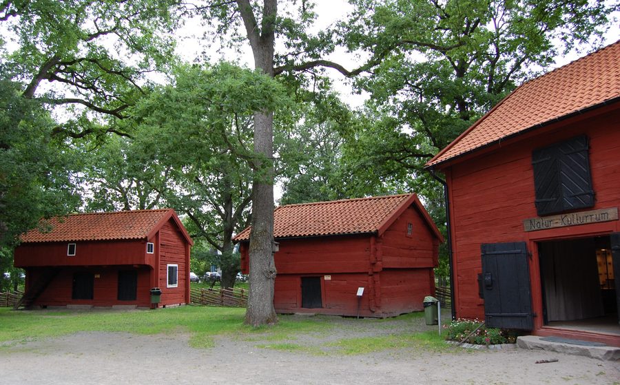 Historische Holzhäuser im Park Apladalen in Värnamo