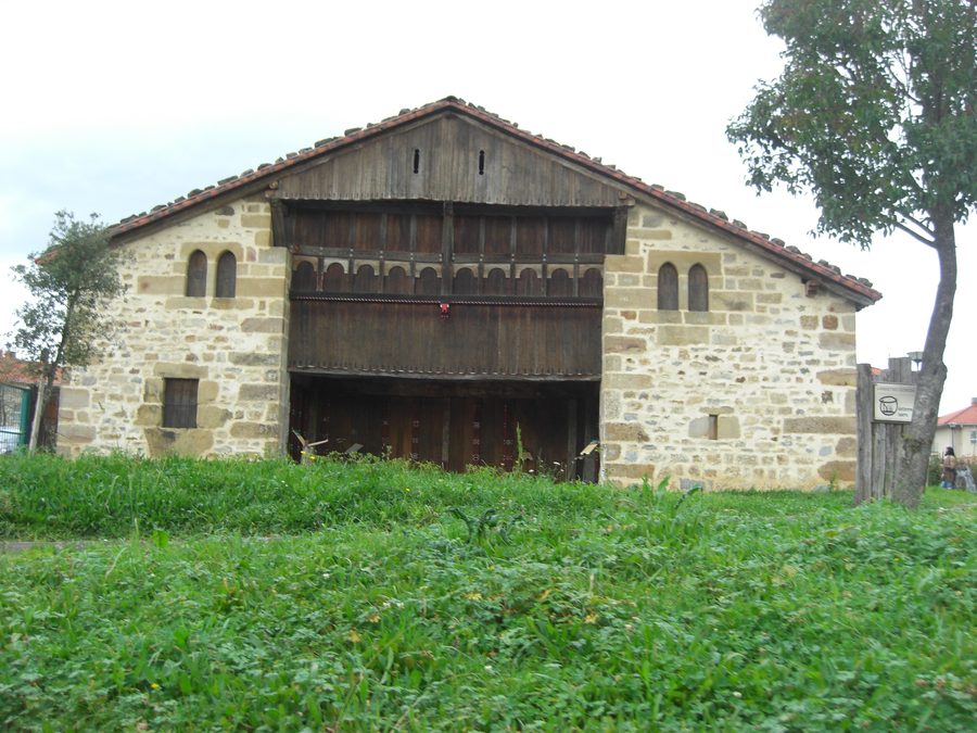 Historisches Bauernhaus Landetxo Goikoa in Mungia