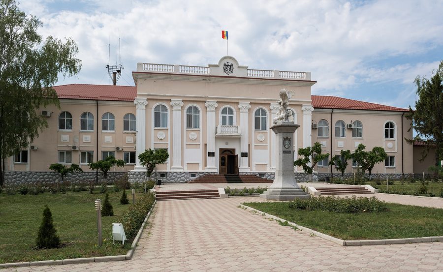 Здание Consiliul raional Fălești в городе Фалешты