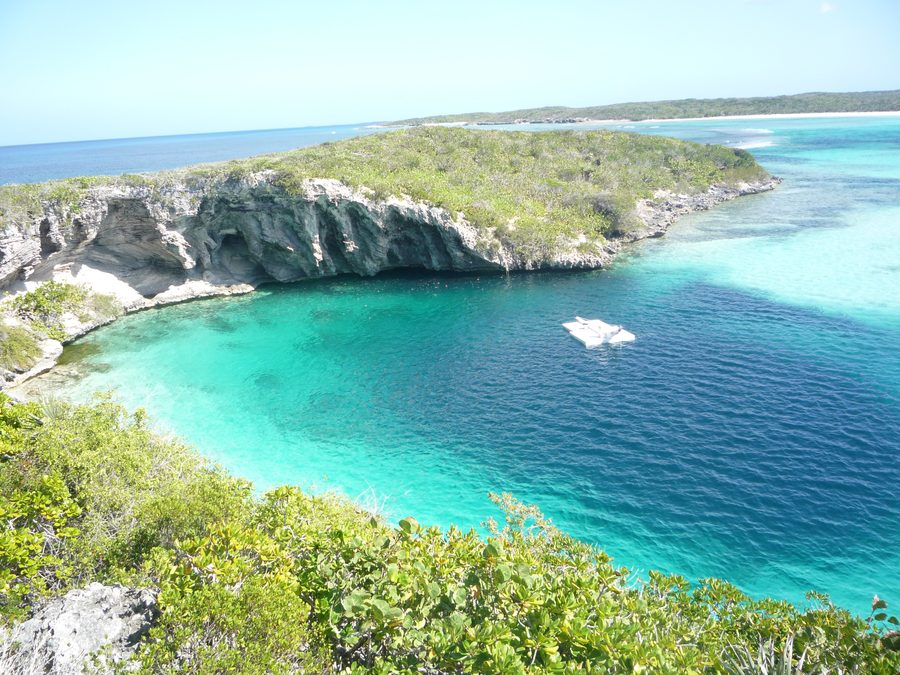 Dean's Blue Hole auf Long Island, Bahamas
