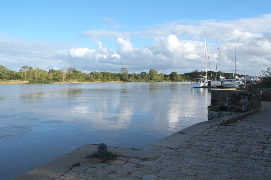 Die Charente in Rochefort im Département Charente-Maritime
