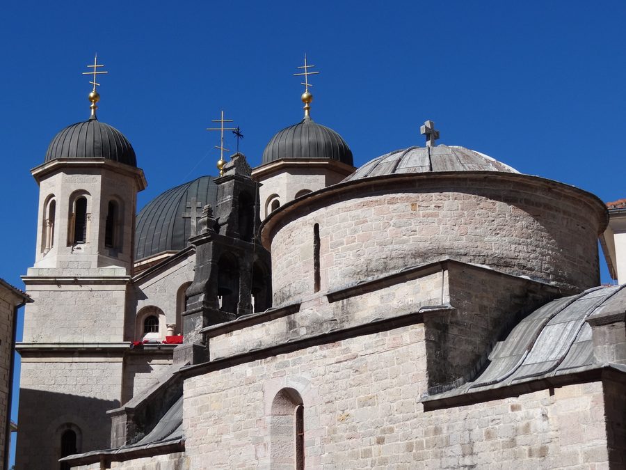 Historische Architektur in der Altstadt von Kotor in Montenegro