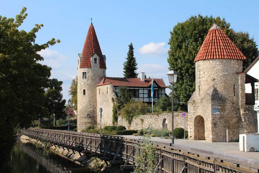 Maderturm und Stadtmauer in Abensberg