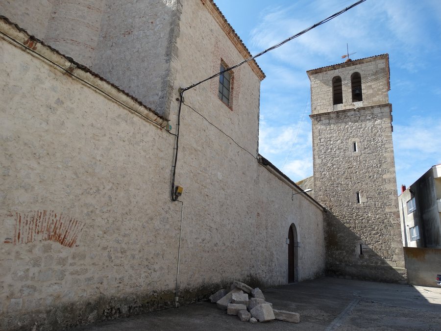 File:01b Montemayor de Pililla iglesia Magdalena by Lou.jpg