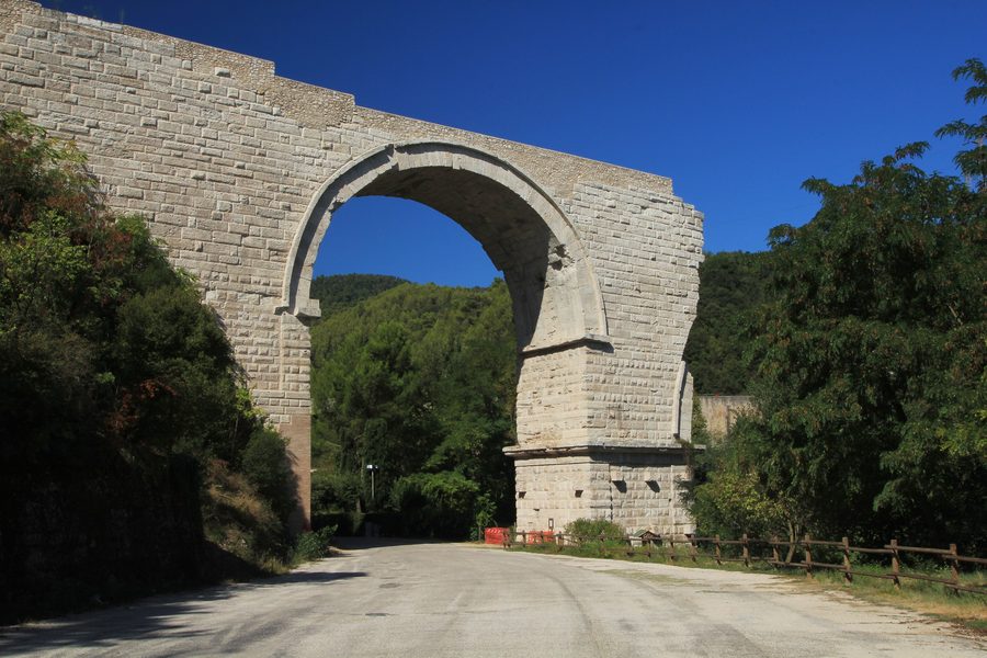 Resto del ponte di Augusto di epoca romana a Narni