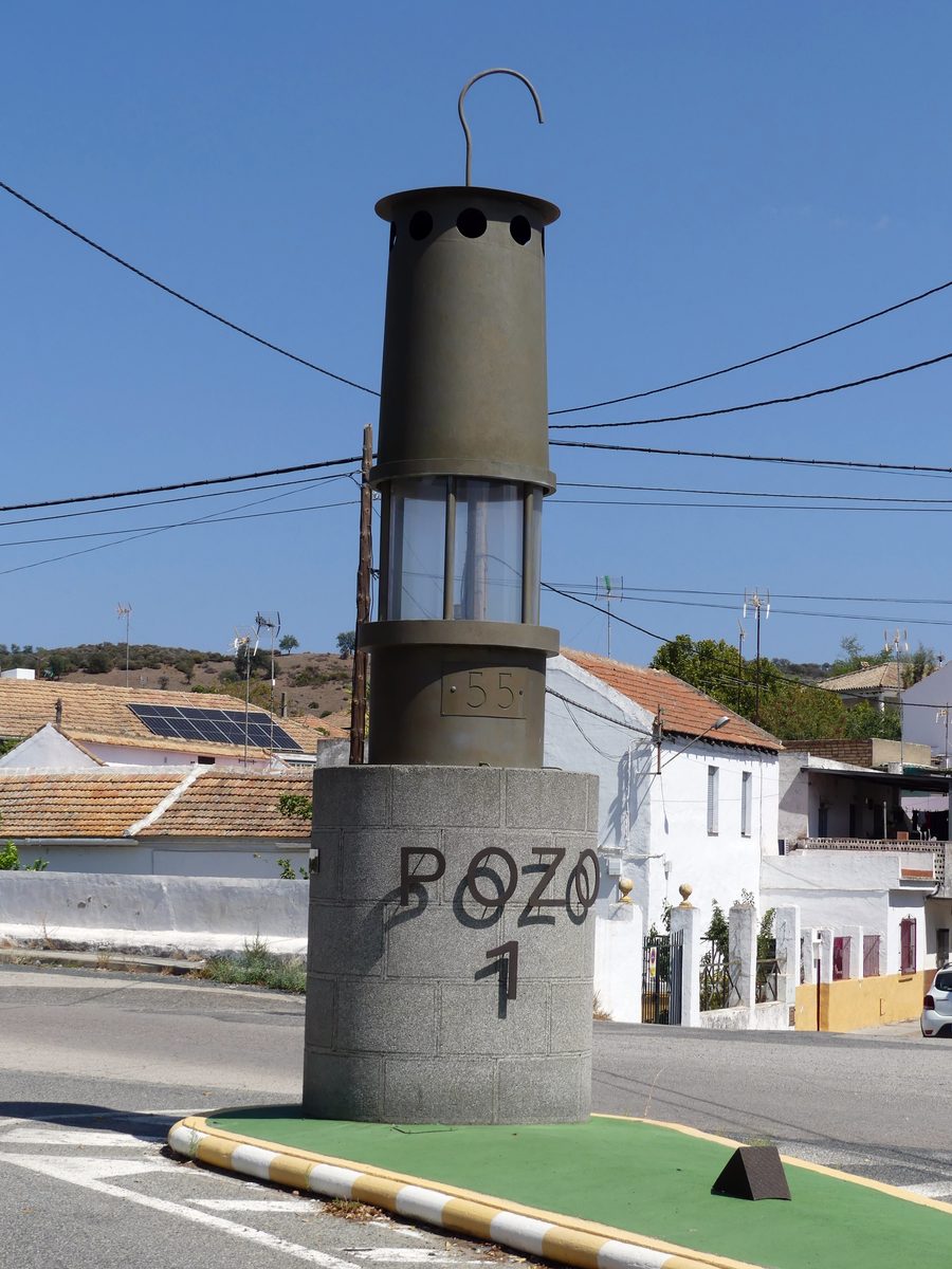 Rotonda del Pozo 1, ein Denkmal zur Bergbaugeschichte von Villanueva del Río y Minas