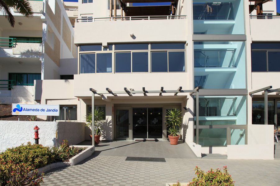 File:Pájara Morro Jable - Calle Bentejuy - Alameda de Jandía 01 ies.jpg