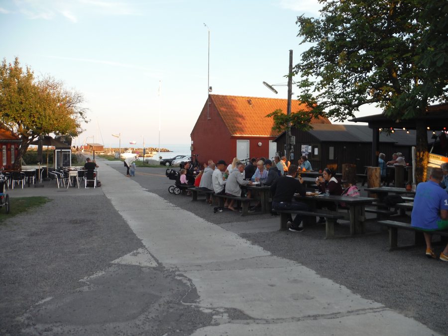 File:Snogebæk Havn.jpg