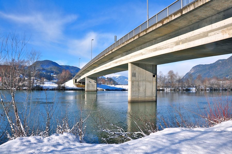 Brücke über die Drau bei Gummern in der Gemeinde Weißenstein