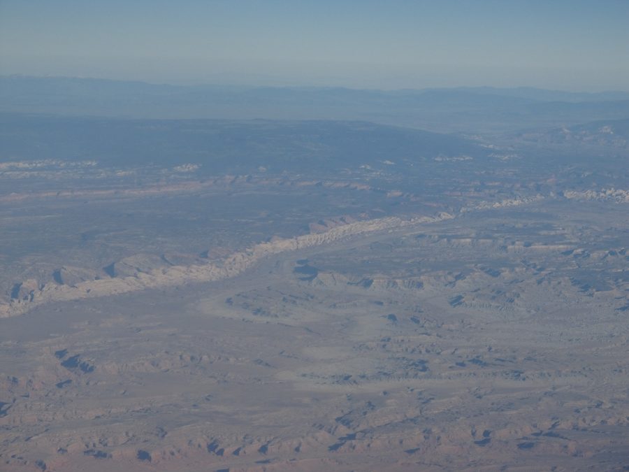 Felslandschaft des Waterpocket Fold im Capitol-Reef-Nationalpark in Utah