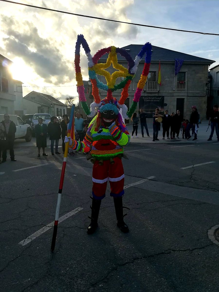 Boteiro of Viana do Bolo wearing a large traditional carnival mask