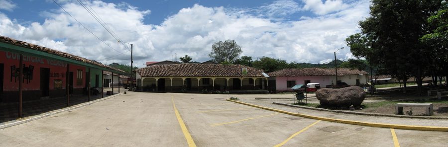 Ortszentrum der Gemeinde La Virtud im Departamento Lempira, Honduras