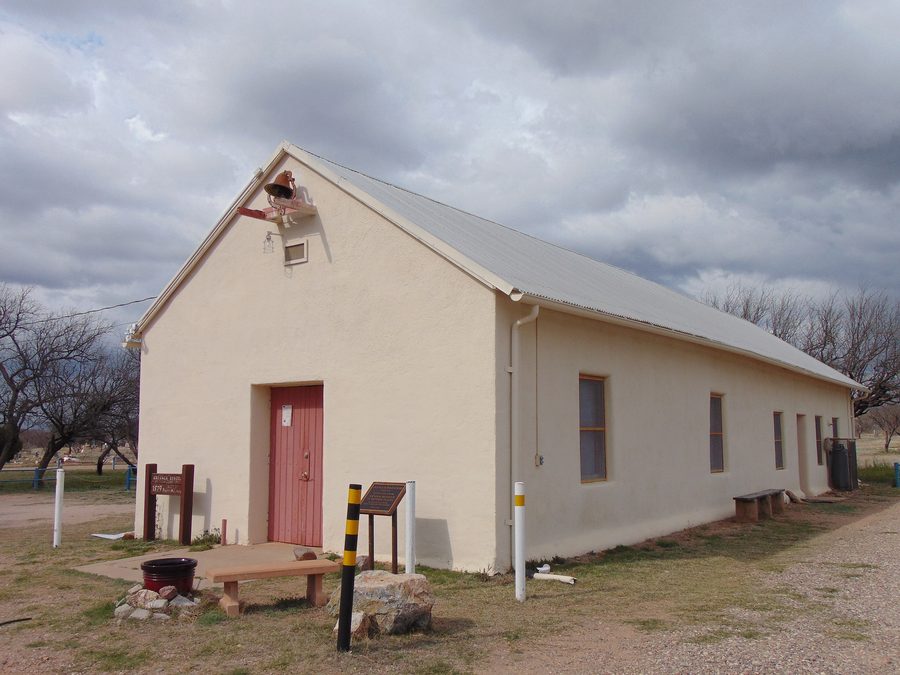 Historisches Arivaca Schoolhouse von 1879 in Arivaca, Arizona
