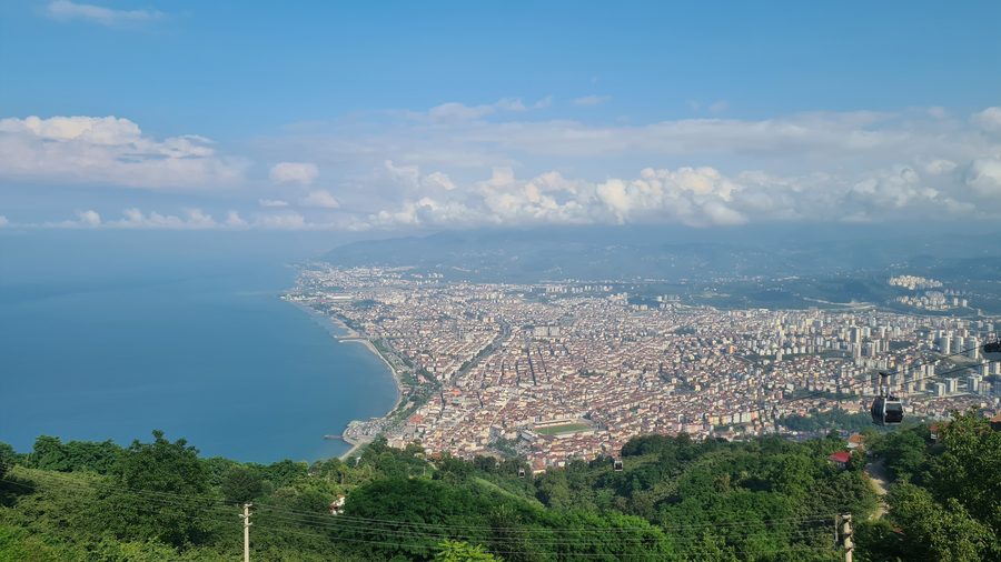Blick von Boztepe auf Ordu und die Schwarzmeerküste