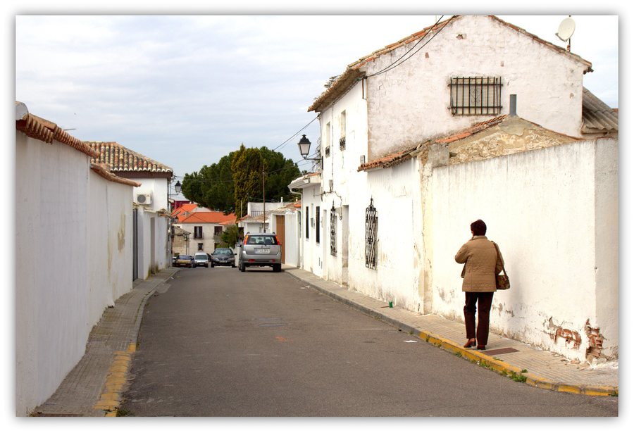 File:Calle de Esquivias (Toledo).jpg