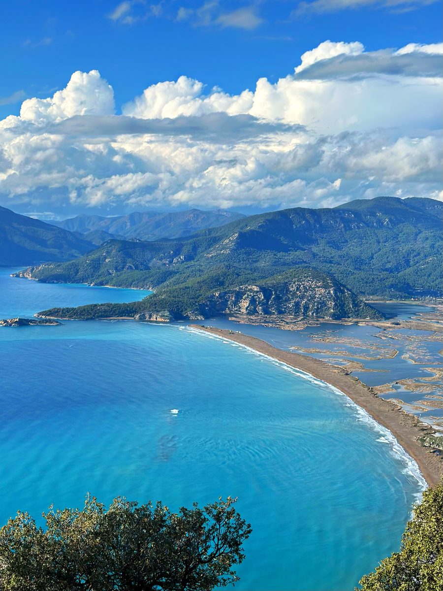 Blick auf den İztuzu-Strand bei Dalyan