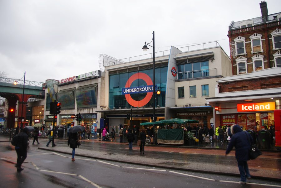 London-Underground-Station Brixton