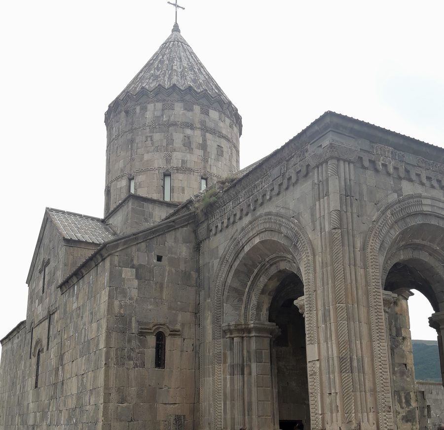Tatev-Kloster am Rand der Vorotan-Schlucht in der armenischen Provinz Sjunik