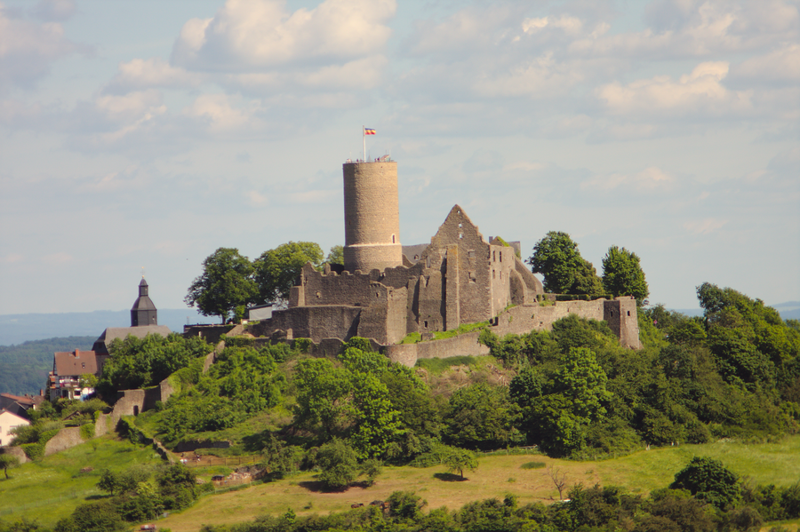 Burg Gleiberg in Krofdorf-Gleiberg mit Burgturm und Ruinen