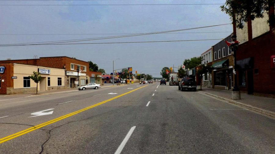 Die Main Street von Espanola im Sudbury District.