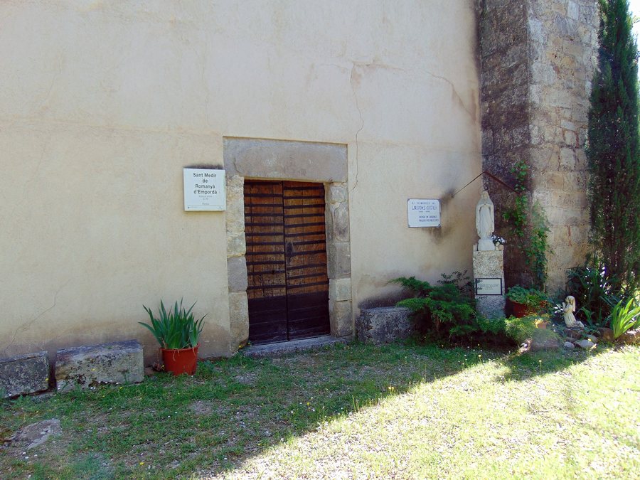 File:Sant Medir de Romanyà d'Empordà 1.jpg