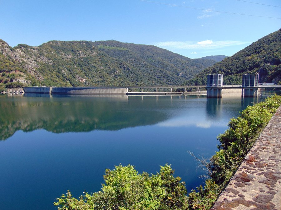 File:Embassament de Susqueda (5).jpg