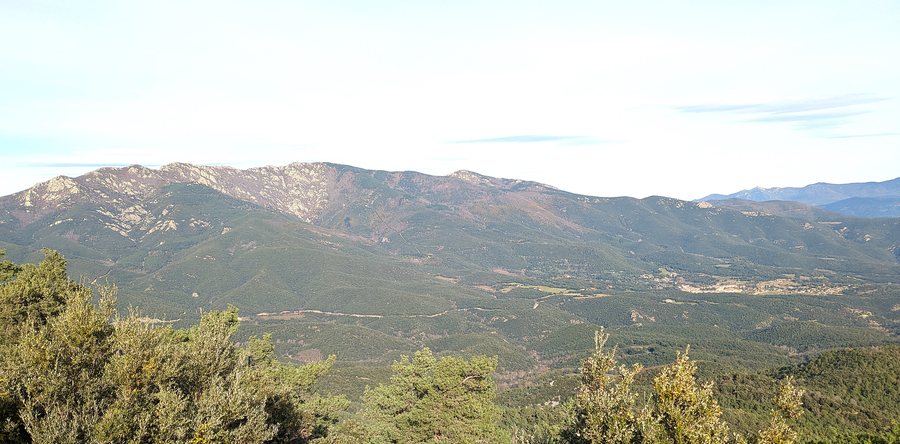 File:Maçanet-de-Cabrenys 2024.jpg
