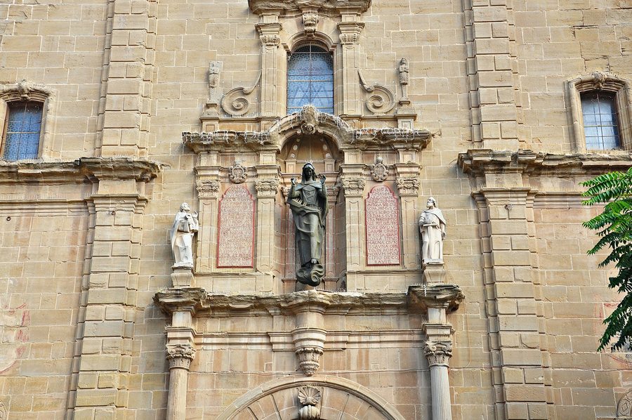 File:Iglesia de Santa Maria-Guissona (2).jpg