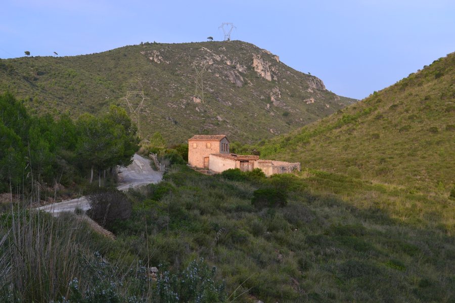 File:Corral d'en Romagosa (Begues).jpg