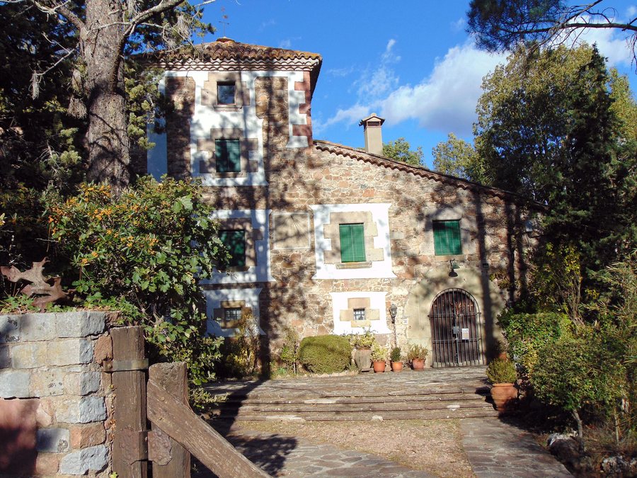 File:Can Bojons de Dalt - Sant Sadurní d'Osormort (Osona).jpg