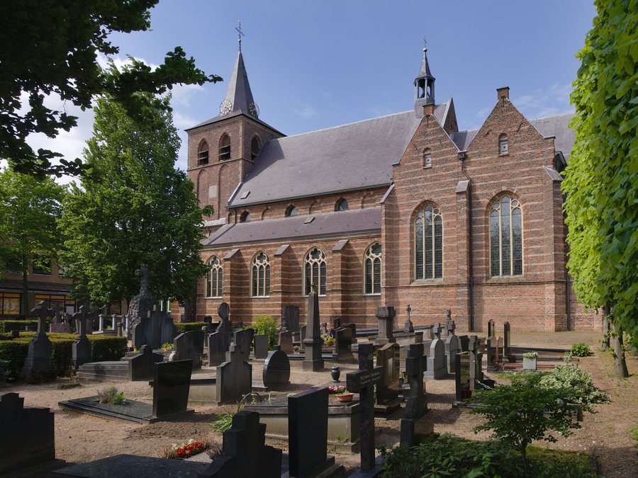 File:De Sint-Lambertuskerk te Rosmalen.jpg