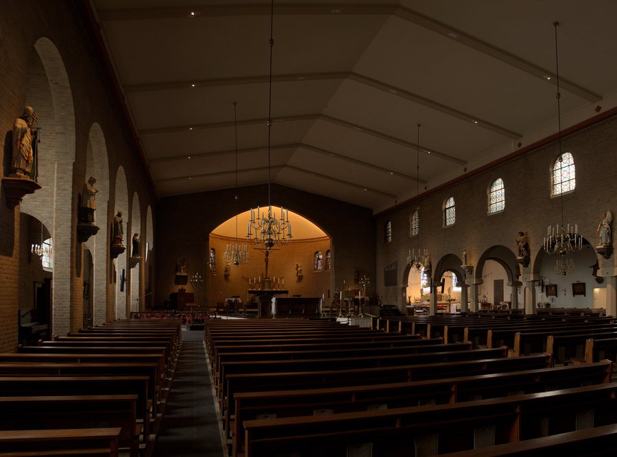 File:De Christus Koningkerk te Veldhoven 6.jpg