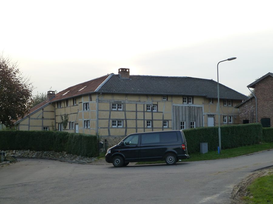 File:Banholt-Loverixplein 4-5.JPG