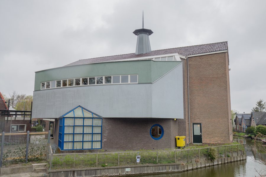 File:Christelijke Gereformeerde Kerk, Broek op Langedijk 02.jpg