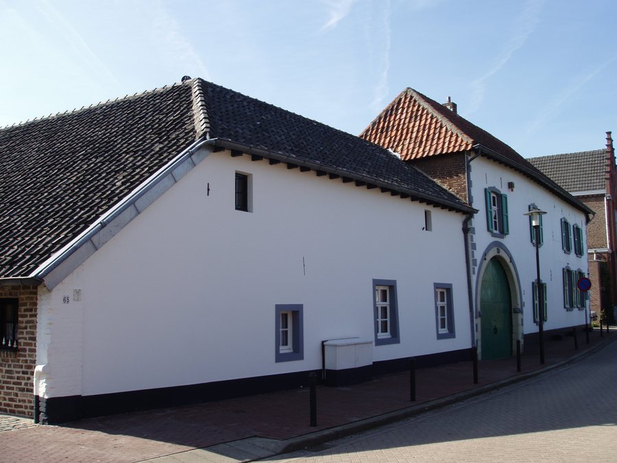 File:Oirsbeek-Dorpstraat 1 (1).JPG