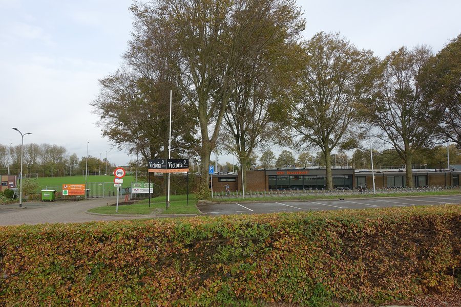File:Sportcomplex Victoria O, Obdam.jpg