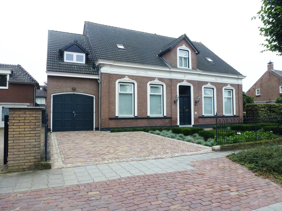 File:Berghem (Oss, NL) Burg.v.Erpstraat 24 (01).JPG