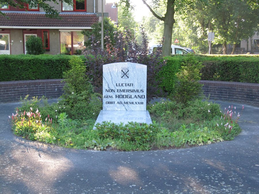 File:20100617-020 Hoogland - Grafmonument Gemeente Hoogland aan de Zevenhuizerstraat.jpg