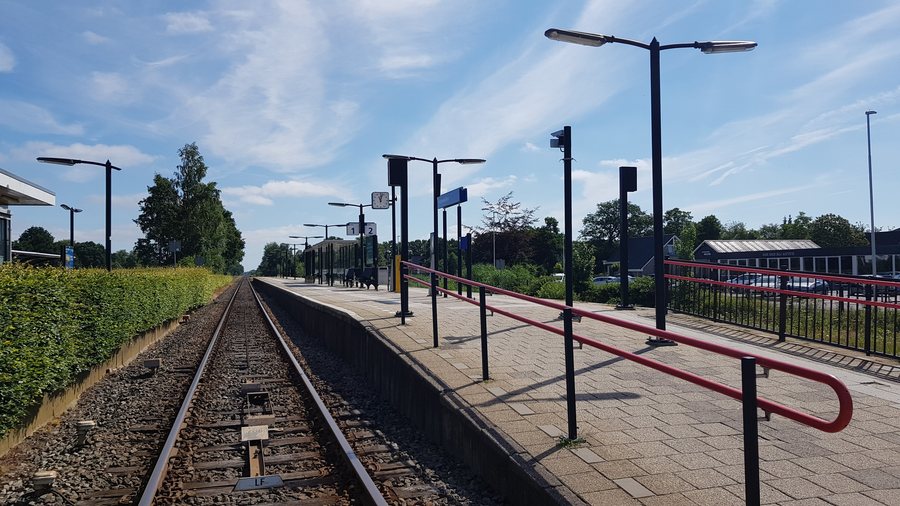 File:Veenwouden-Station Feanwâlden (1).jpg